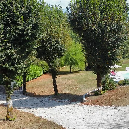 Casa de Férias Charmante Maison Avec Piscine En Pleine Campagne Bajamont