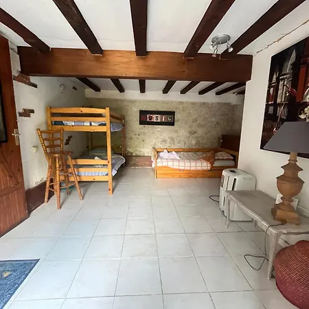 Casa de Férias Charmante Maison Avec Piscine En Pleine Campagne