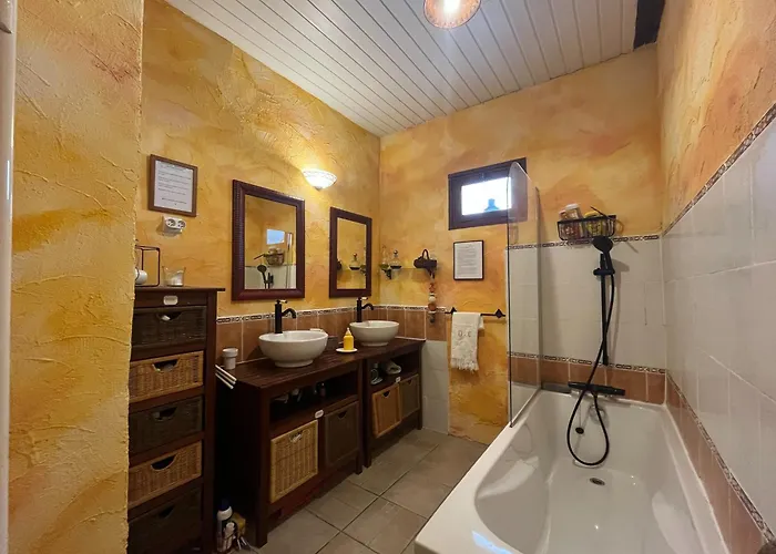 Charmante Maison Avec Piscine En Pleine Campagne * Bajamont